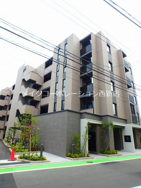 福岡市早良区高取のマンションの建物外観