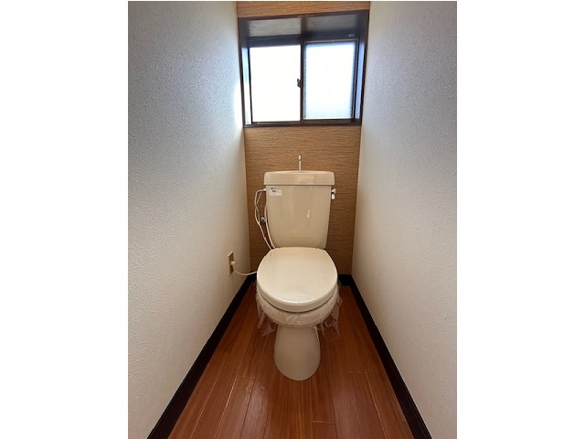 コーポアイリスB棟のトイレ写真