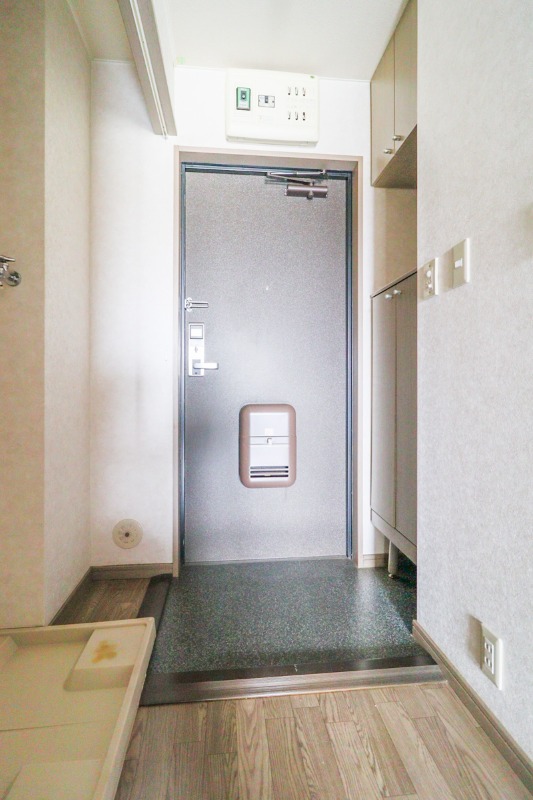 玄関　図面と現状に相違がある場合には現状を優先