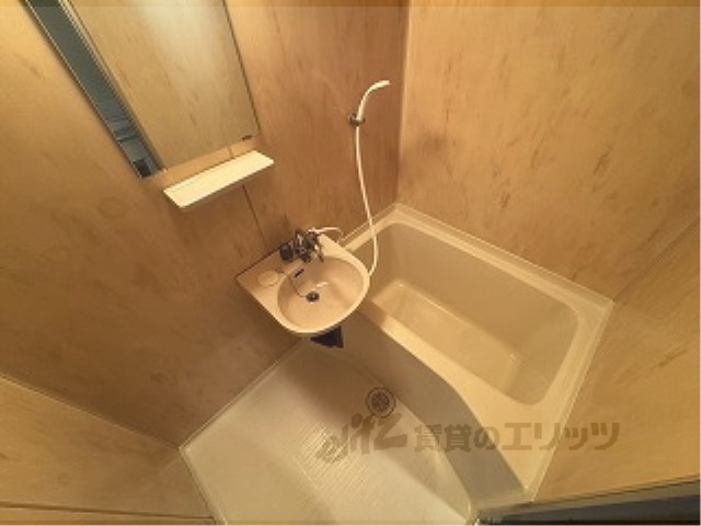 バス・シャワールーム　バス