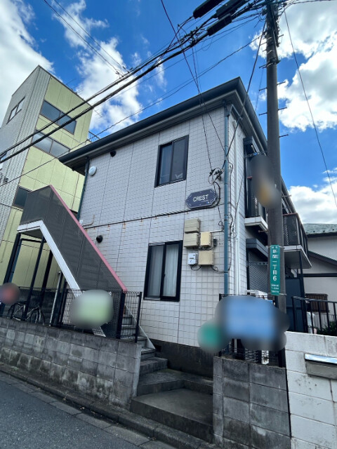 クレストの建物外観