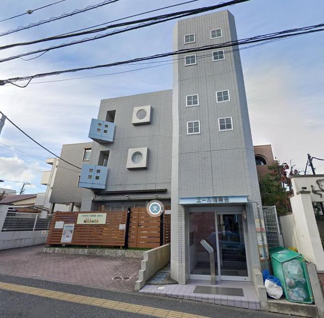 【藤沢市湘南台のマンションの建物外観】