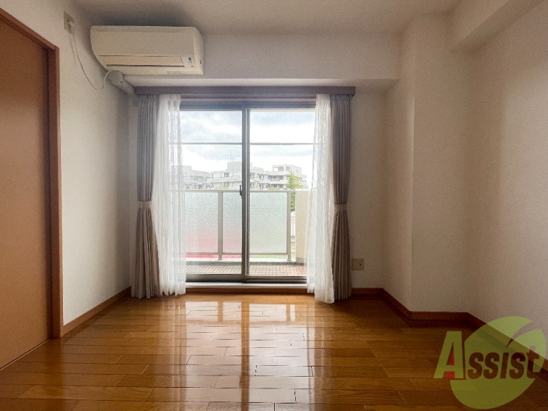 その他部屋・スペース　５．６帖の洋室があります。寝室にできそうですね。