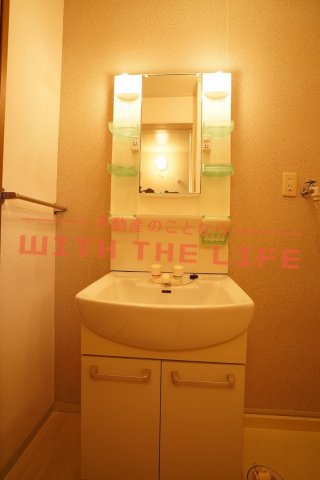 洗面設備　独立洗面台です