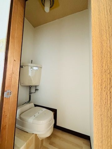 トイレ　水洗です。