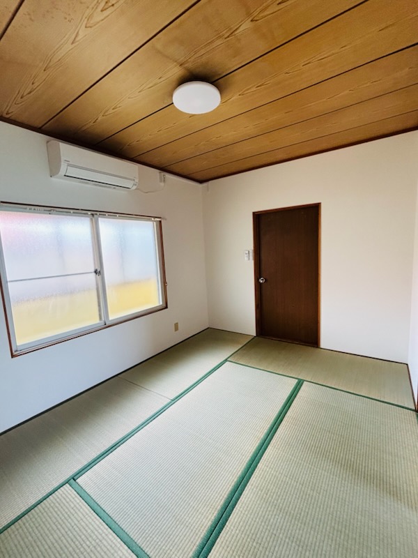 その他部屋・スペース　6帖和室、エアコン有ります。