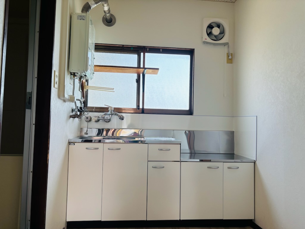 キッチン　写真と現状が違う場合は現状を優先いたします