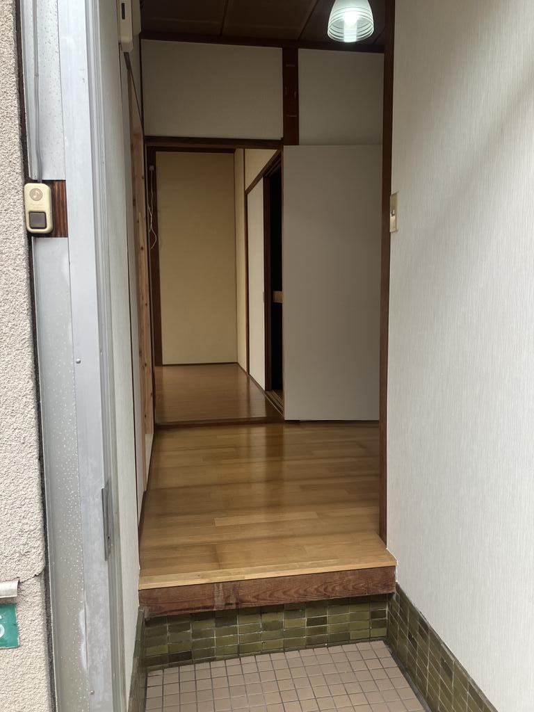 延明住宅の玄関写真