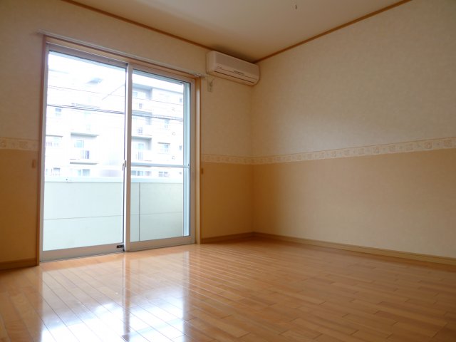 居室・リビング　洋室８帖と広い間取りはレイアウトも楽しみですね※お部屋は別の