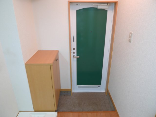 玄関　シューズボックスがあり玄関は広く使えますよ※お部屋は別のお部