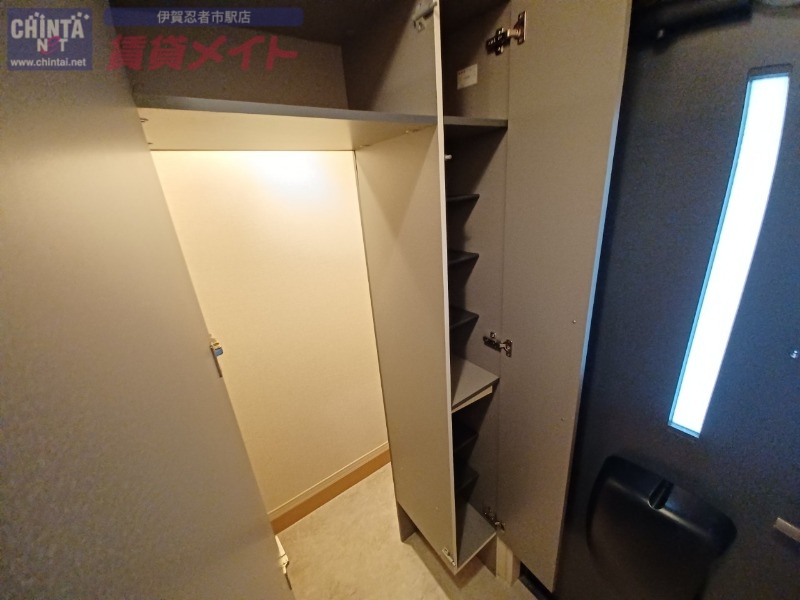 玄関　同物件別室の画像です