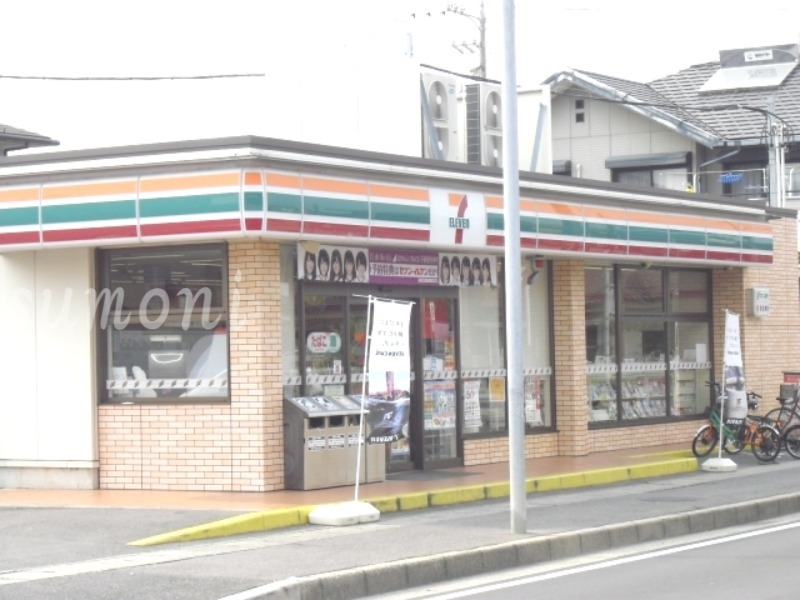 コンビニ　セブンイレブン四日市楠町南五味塚店（コンビニ）まで763m