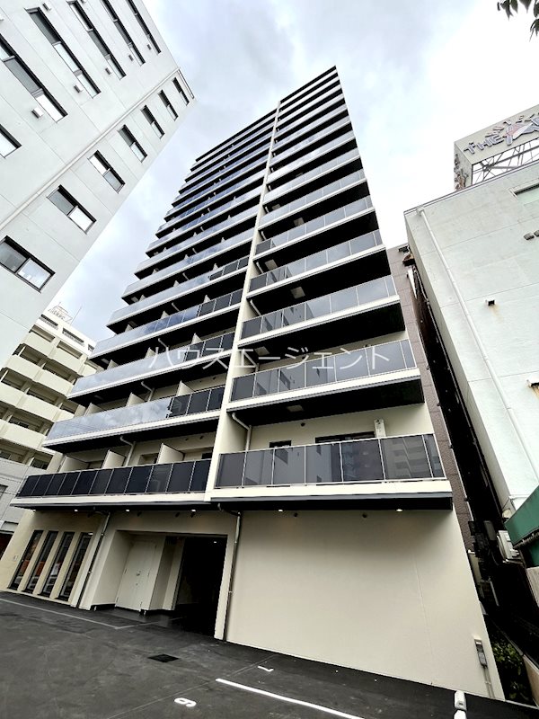 建物外観　鉄筋コンクリート造15階建