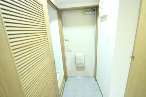 玄関　※別部屋の写真です