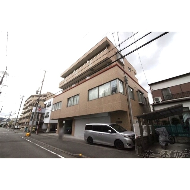 エントランス　建物外観