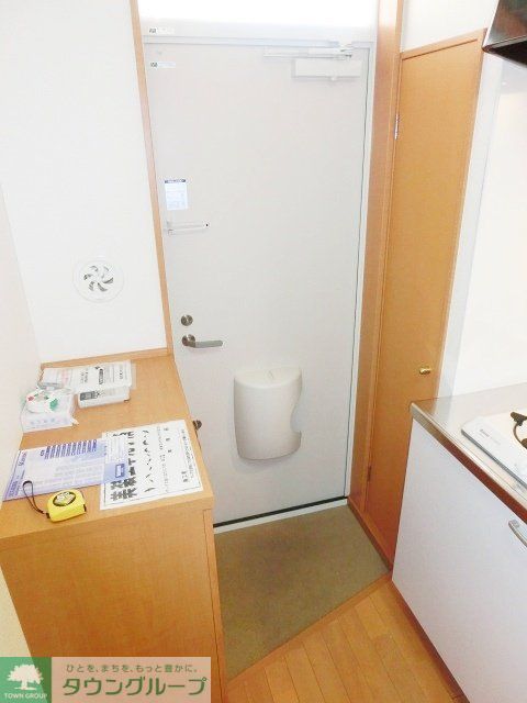 玄関　お問合せはタウンハウジングまで！※現地待合わせ相談可能