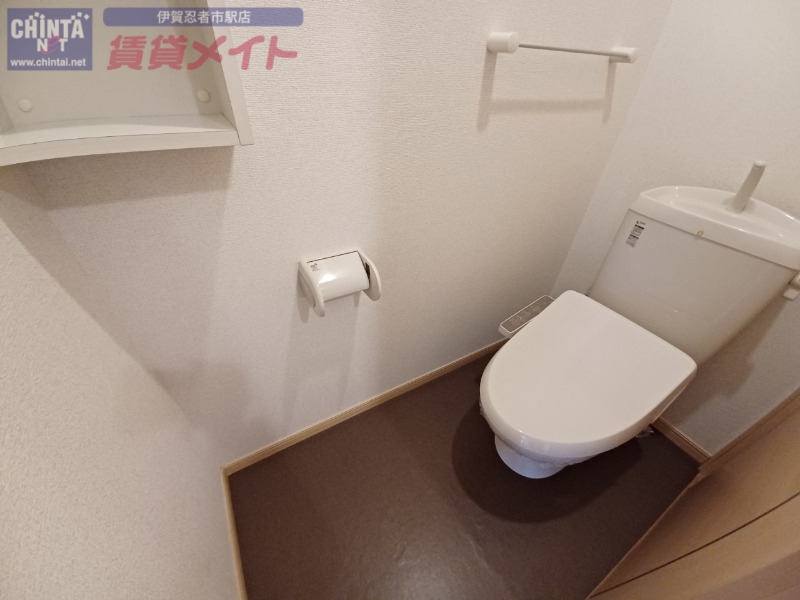 トイレ　同型参考写真