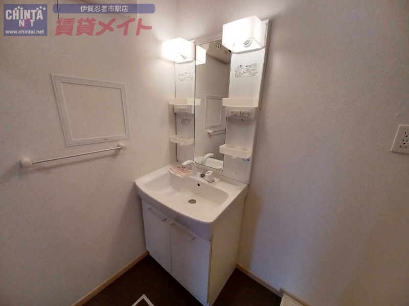 洗面設備　同型参考写真