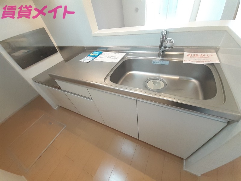 キッチン　同物件別部屋タイプ