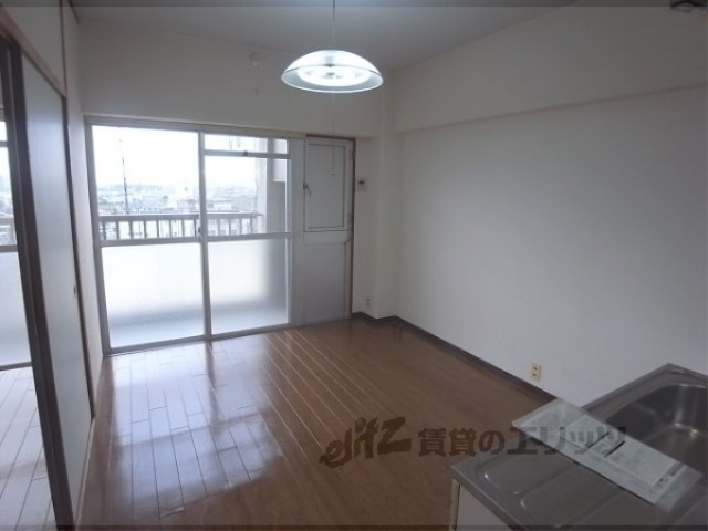 居室・リビング　リビング