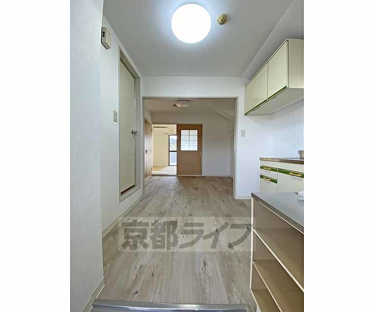 その他部屋・スペース　玄関から見たところです。