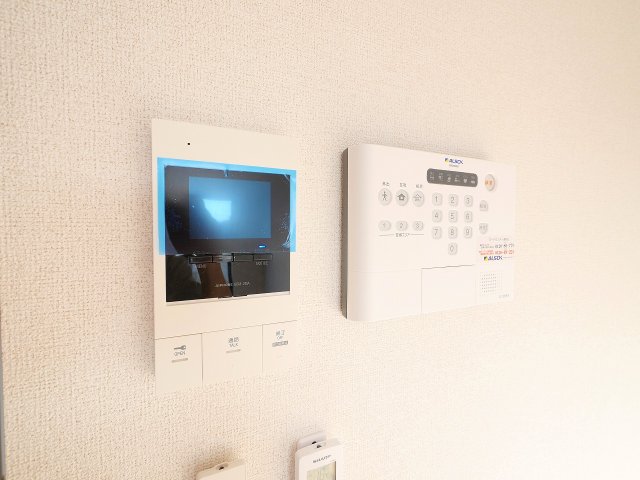 セキュリティ　モニター付きインターホンです