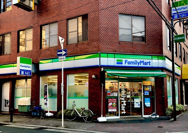 コンビニ　ファミリーマート関目三丁目店（コンビニ）まで86m