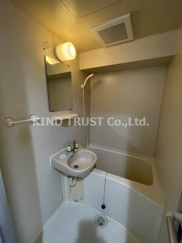 バス・シャワールーム　お風呂で日々の疲れを落としましょう