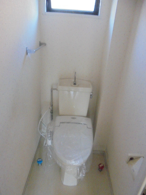 トイレ　画像は102号室です（参考）