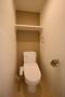トイレ　落ち着いた色調のトイレです