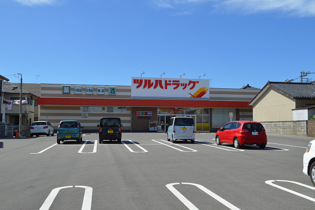ドラックストア　ツルハドラッグ新潟小針西店（ドラッグストア）まで285m