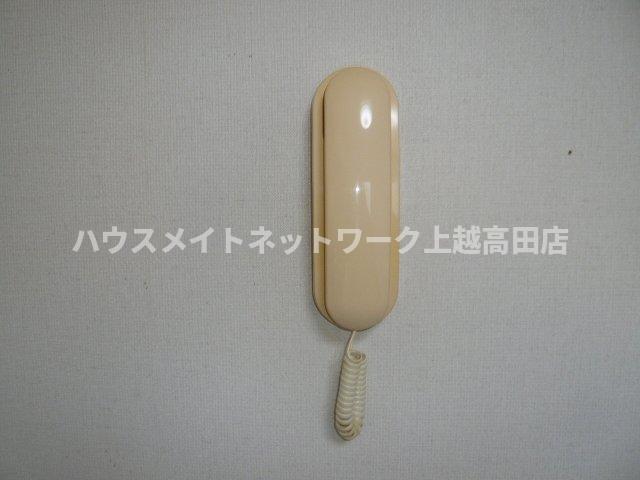 セキュリティ　インターホン（同室タイプ１２２号室の画像を掲載）