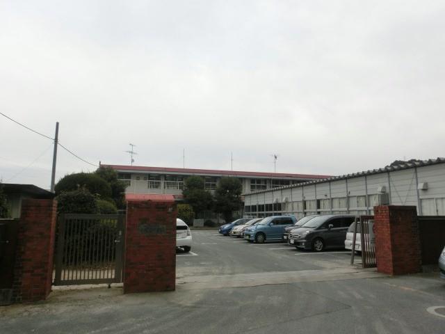 中学校　木屋瀬中学校（中学校）まで2950m