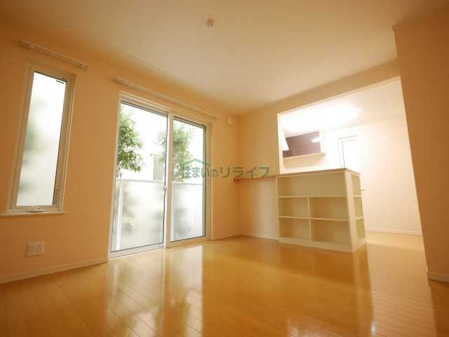 居室・リビング　別部屋の参考写真で御座います。