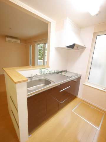 キッチン　別部屋の参考写真で御座います。