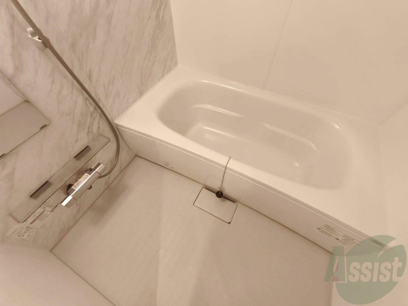 バス・シャワールーム　お風呂になります。一日の疲れを癒してくださいね。