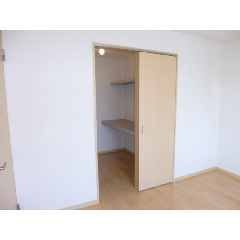 収納　図面と現状に相違がある場合には現状を優先