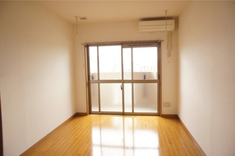 居室・リビング　図面と現状に相違がある場合には現状を優先