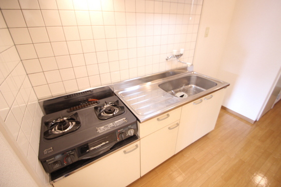 キッチン　※別部屋の写真です