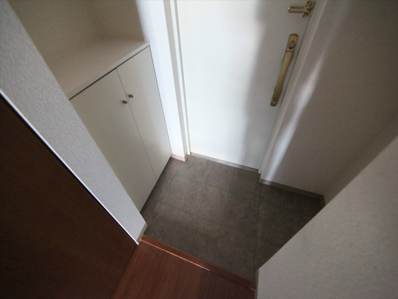 玄関　玄関　シューズボックス付