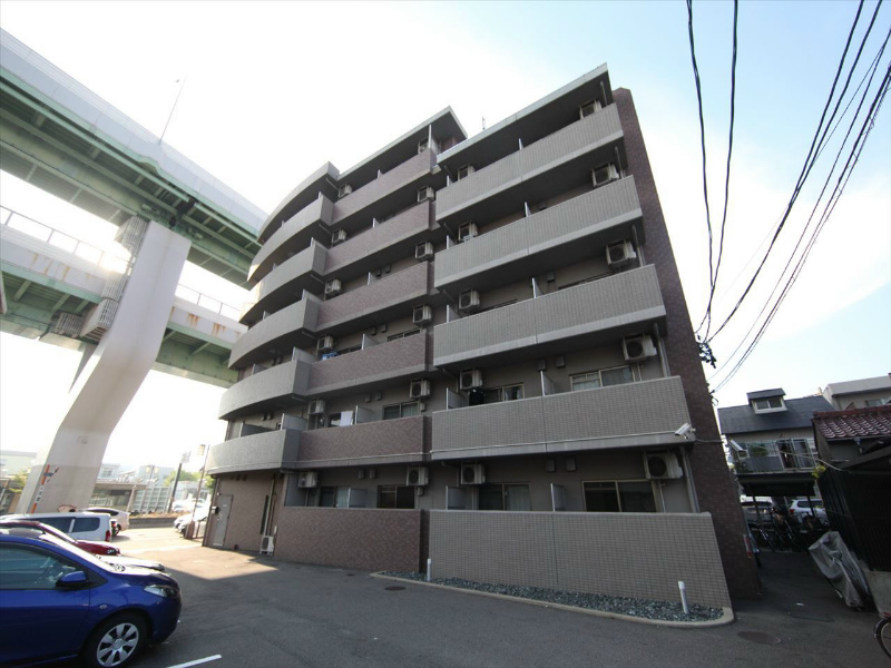 建物外観　外観　防犯カメラ付　オートロック　宅配ＢＯＸ