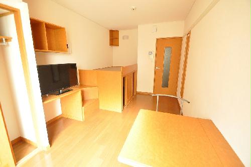 居室・リビング　収納付ベット