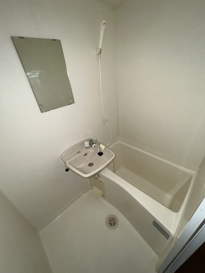 バス・シャワールーム　他号室のお写真です