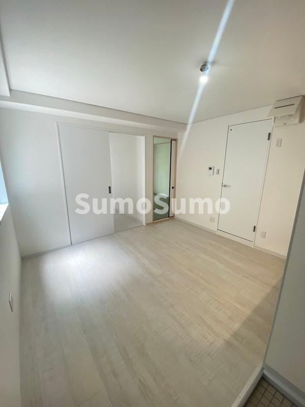 その他部屋・スペース　広くて明るい寝室