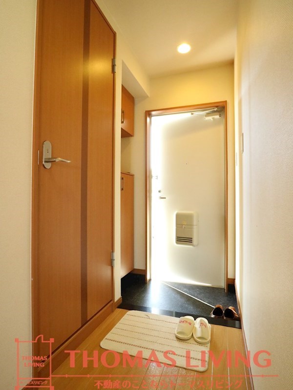 玄関　※別室参考画像