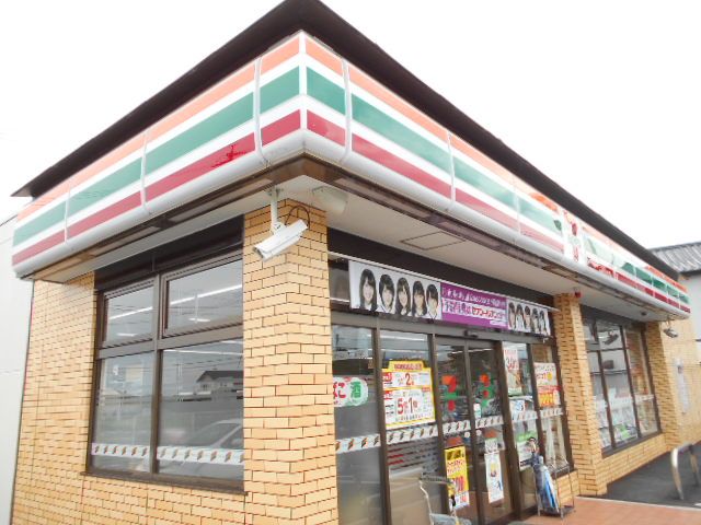 コンビニ　セブンイレブン浜松半田町店（コンビニ）まで501m