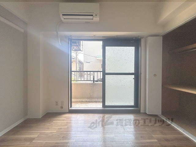 居室・リビング　洋室