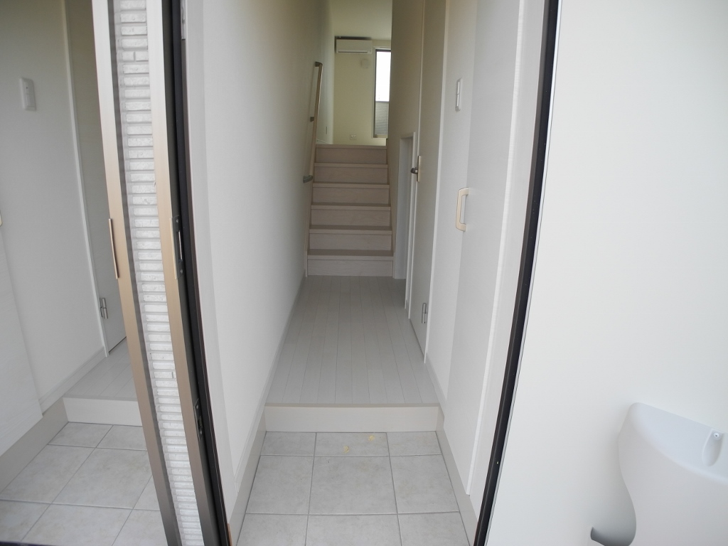 玄関　※別号室参考画像