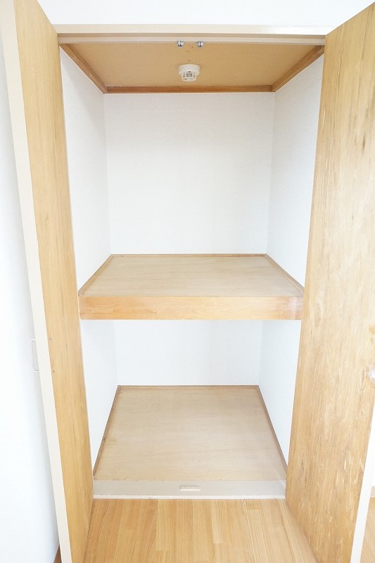 収納　洋室の収納はクローゼットです♪和室は押入れがあります