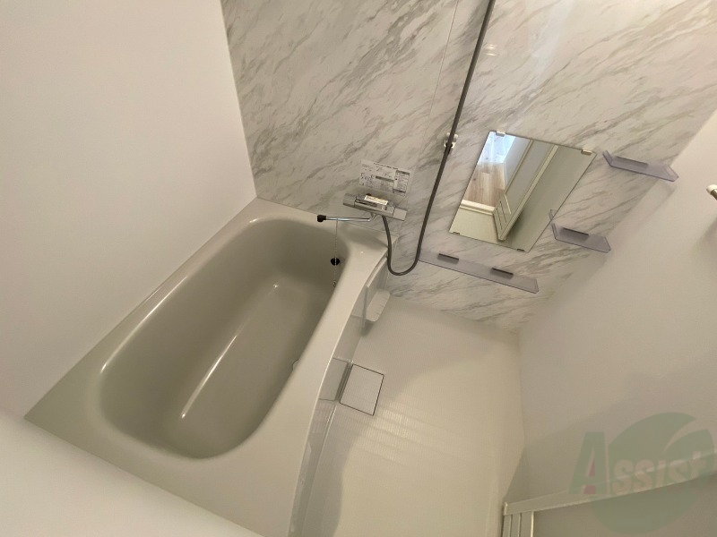 バス・シャワールーム　お風呂になります。一日の疲れを癒してくださいね。